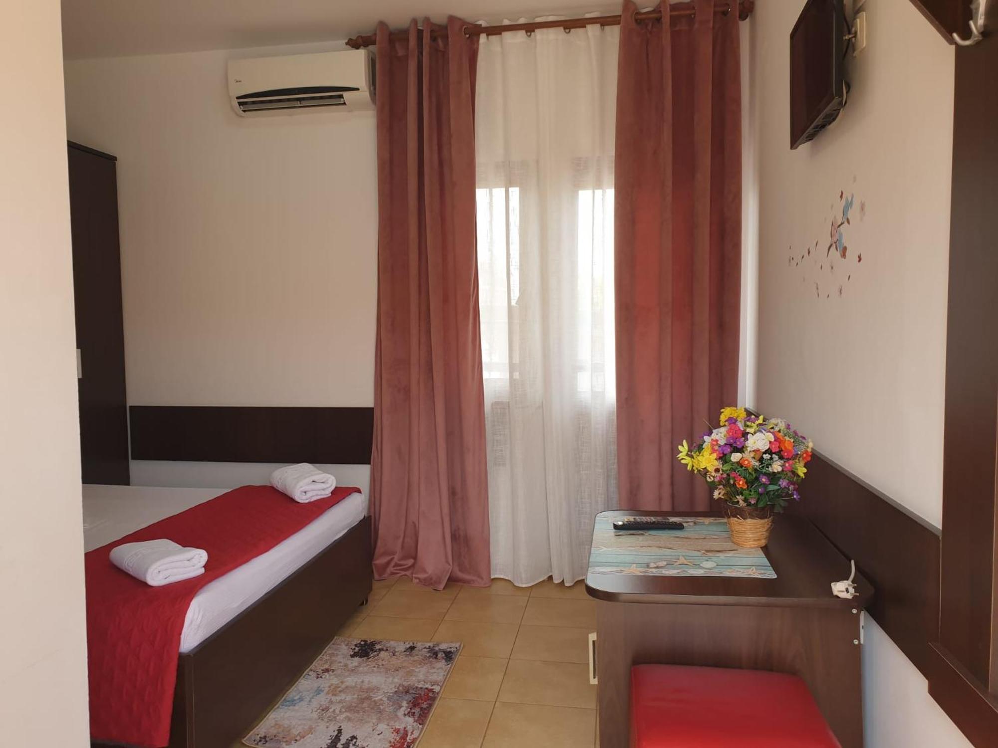فندق Casa Mary كوستِنيست المظهر الخارجي الصورة